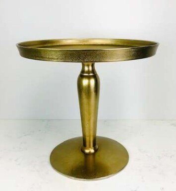 Estelle Cake Display